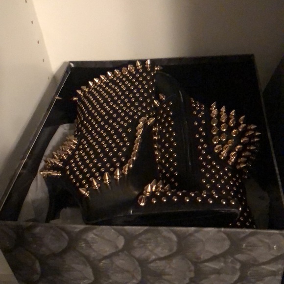 COPY - Gold studded healed boots feeling bold..these are for you. - Picture 8 of 9